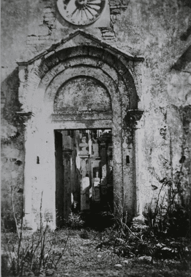 Portale della chiesa nel 1958